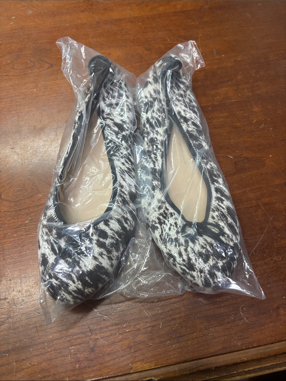 Women’s Black & White Patterned Ballet Flats